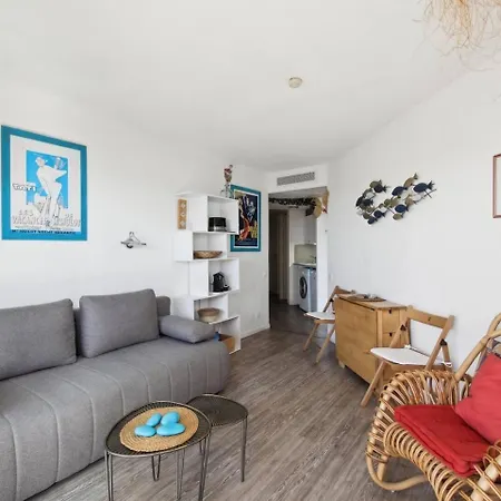 Beautiful With Sea View In 5 Pers Cannes